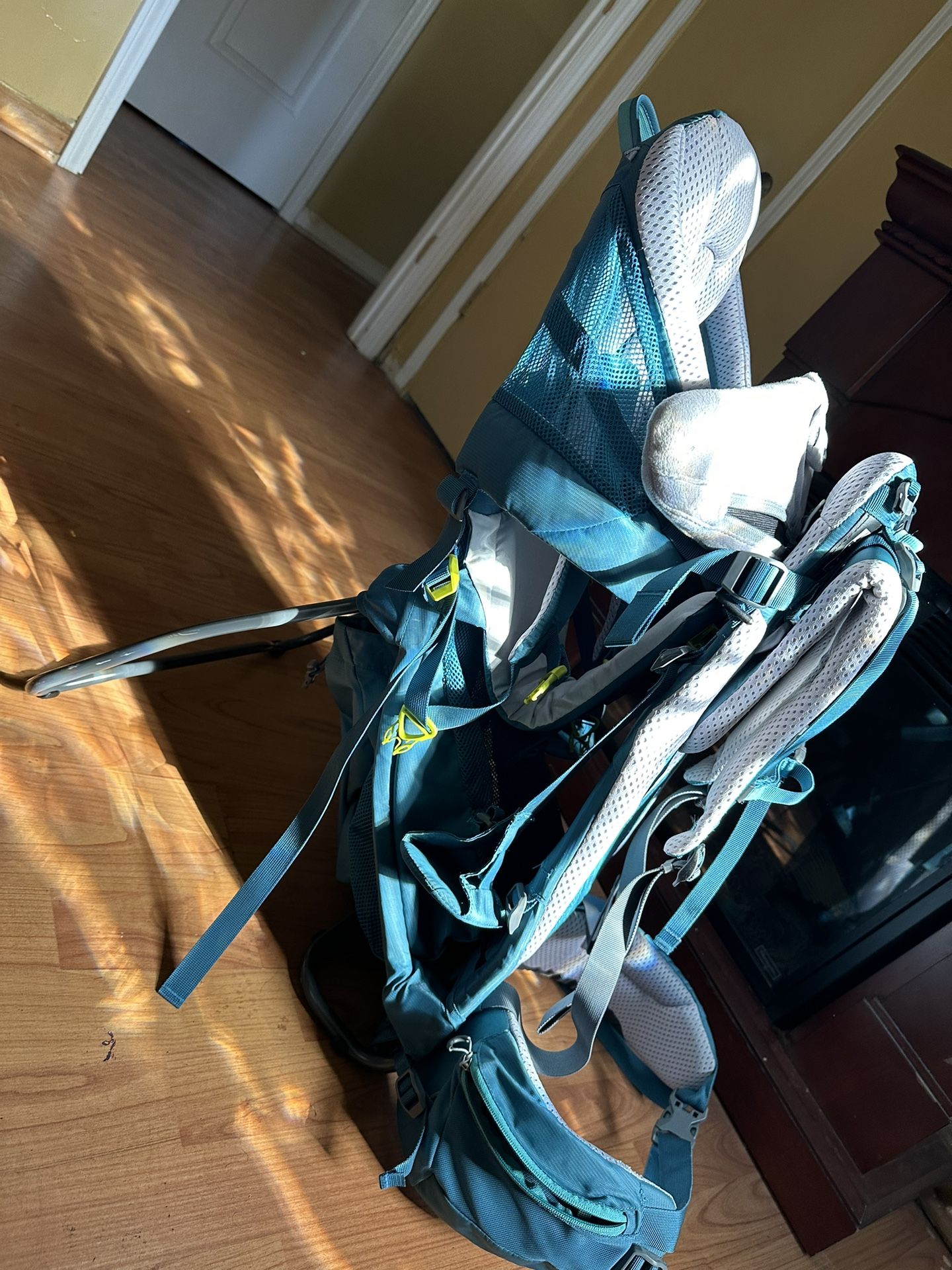 Deuter Baby/toddler Carrier With Head Pad