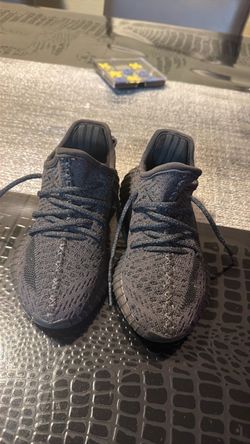 Tenis Adidas YEEZY  de niño size 12
