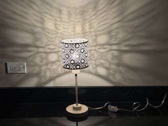 Decorative table lamp