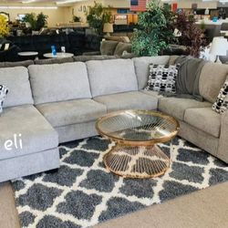 New/ Oversized Gray Sectional,seccional,couch,Delivery Available, Ask For A Discount Code
