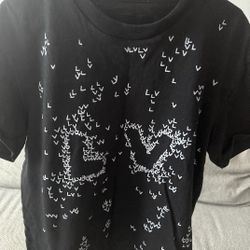 Used Authentic Louis Vuitton Black White  LV Spread T-Shirt Size Large