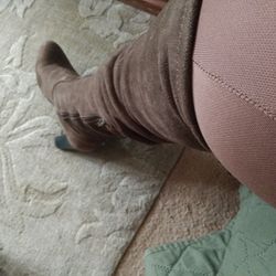 My size 11 Thigh Boots Hunter Green,Worn only One Time 