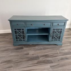 Media Console 