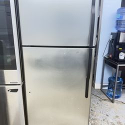 GE Refrigerator 30 Inches 