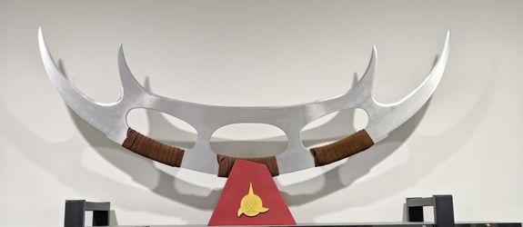 Roddenberry Star Trek Klingon Bat'leth 1:1 Scale Prop Replica RARE Limited