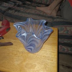 Vinatge Hand Blown Art Glass Handkerchief Vase