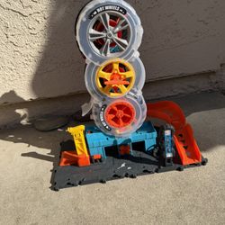 Hot Wheel Set