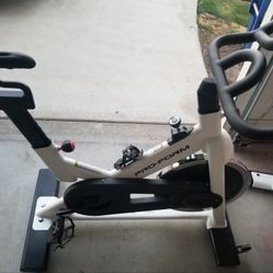 Exercise Bike(new)(firm on Price)(no Lower Price)(200 $)