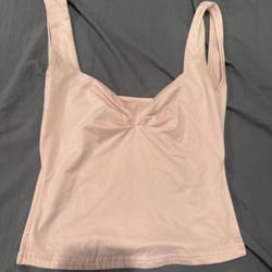 pink tank top