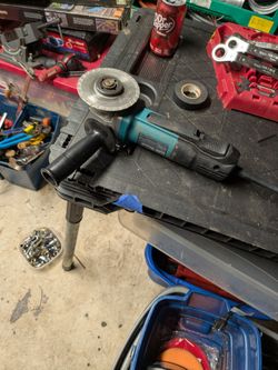 Makita 4-1/2-inch Corded Angle Grinder