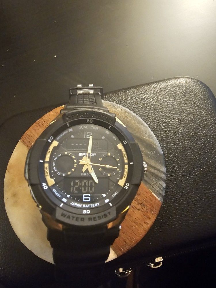 MEN'S DIGITAL WATCH WITH ALARM,LIGHT,CHRONOMETER,MUILTIBLE TIME AND WATER PROOF