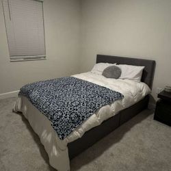 QUEEN BED + MATTRESS // CAMA QUEEN + COLCHON