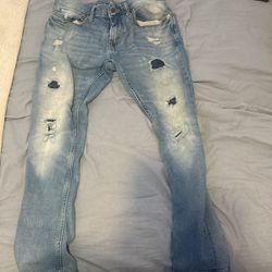30x30 Ripped Jeans