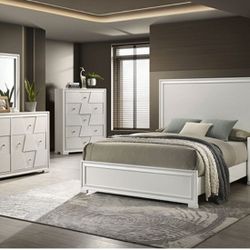 4 PCS QUEEN SIZE BEDROOM SET (BRAND NEW)(((MATTRESS NOT INCLUDED)))