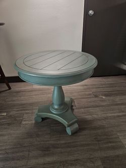 Beautiful Round End Table