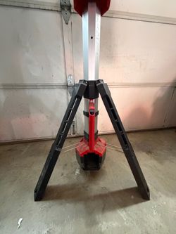 Milwaukee 18 Volt Rocket light