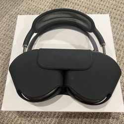 Apple AirPods Max With Case