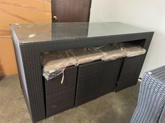Patio furniture outdoor bar set with 8 barstools