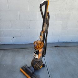 Dyson Vacuum 