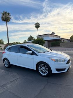 Ford focus se hatchback 2016