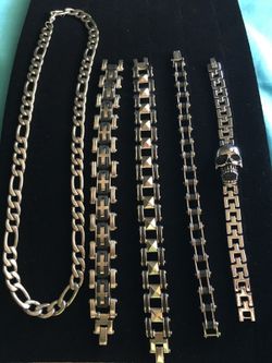 Stainless steel necklace and bracelets