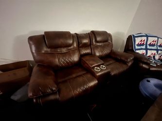 Dual seat reclining couch