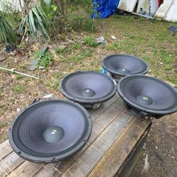$600 (4) 15" Ev Loud Speakers