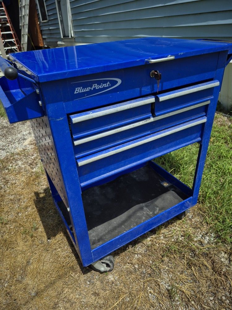 Like New Blue Point Roll Around Tool Box