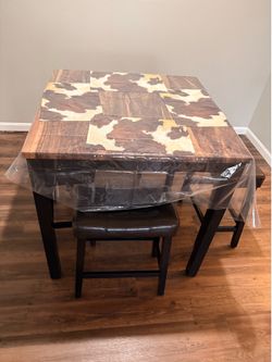 Kitchen table