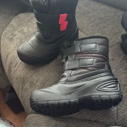 wonder nation snow boots 