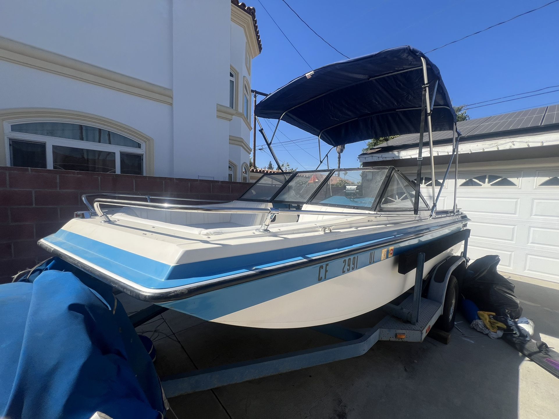1977 18ft OMC Trihull Boat