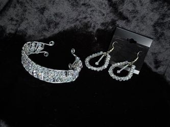 Handmade wire cuff and earring set