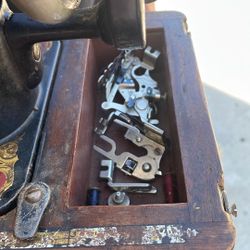 Mariner Singer Sewing Machine