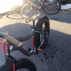 Mongoose and a huffy both bikes 26”they are for one price $700 or $435 each