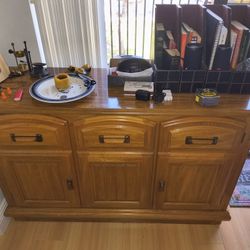 Cabinet/Buffet