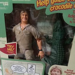 Talking  STEVE. IRWIN TALKING Action Figure With CROC.   2006'  $25..00 COLLECTABLE !