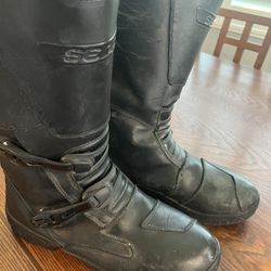 Sedici Adventure Boots. Size 13