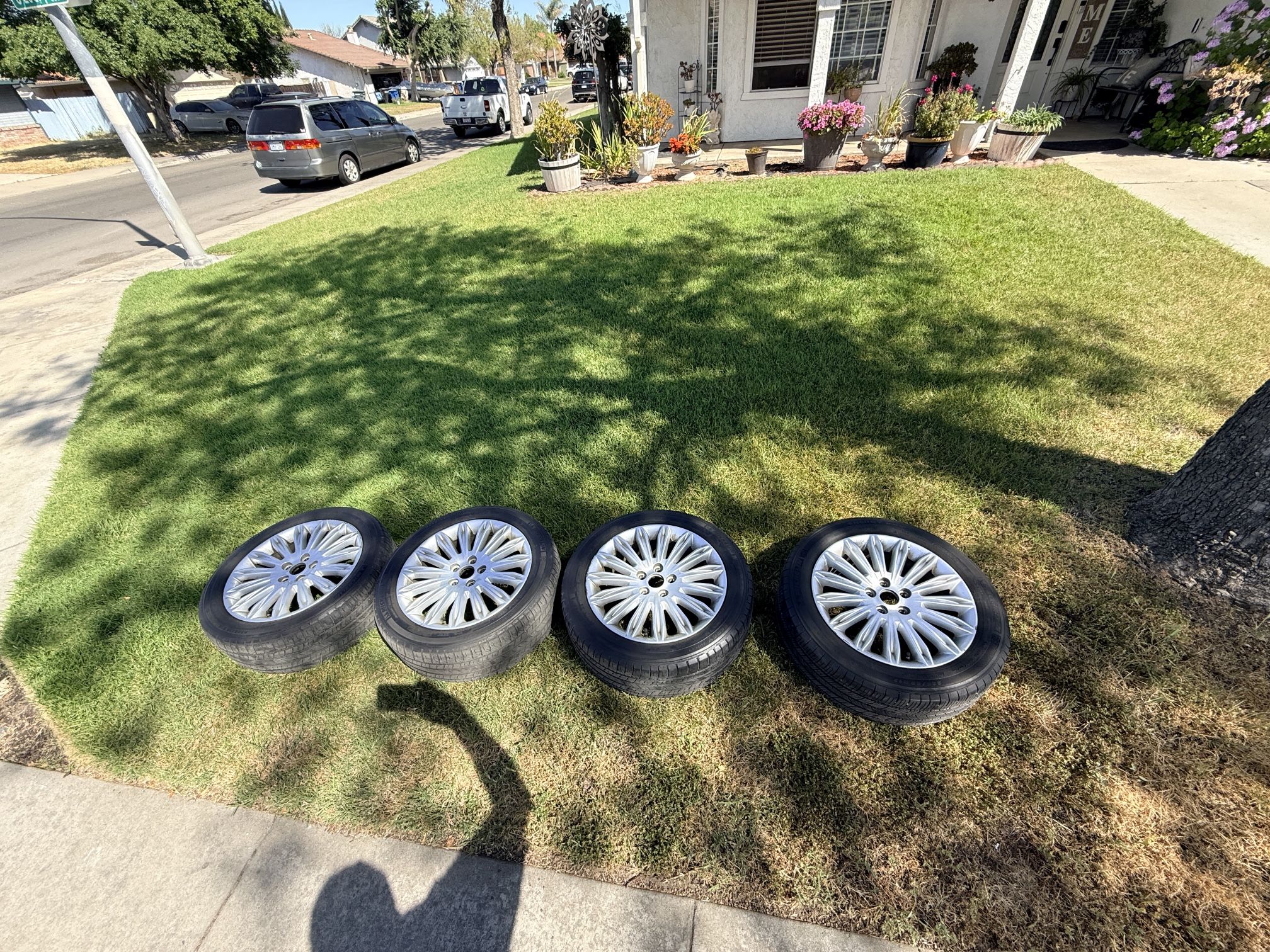 2014-2018 Ford Fusion Hybrid Se Rims & Tires