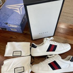 Gucci Ace Leather Sneakers 