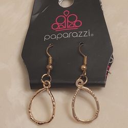 Paparazzi Gold Dangle Earrings 