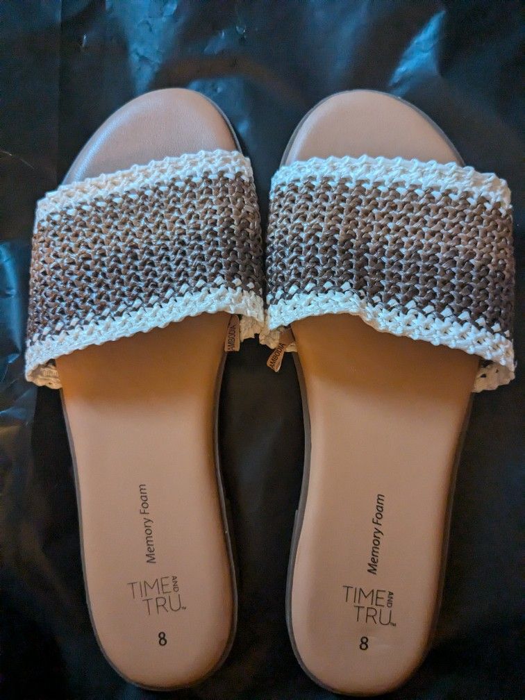 Time and Tru Women's Brown Natural Colors Woven Slide Sandals Flat Size 8 NEW