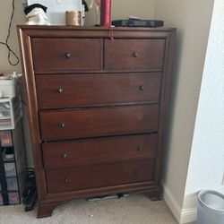 Haverties Five Drawer Chest
