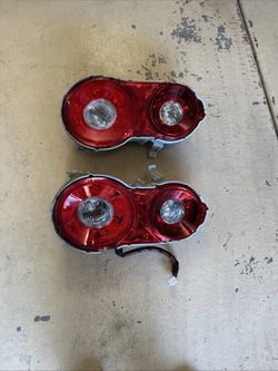 Genuine Nissan R35 GT-R GTR Rear Taillamp Taillights Pair LH+RH P/N 26555-62B2A