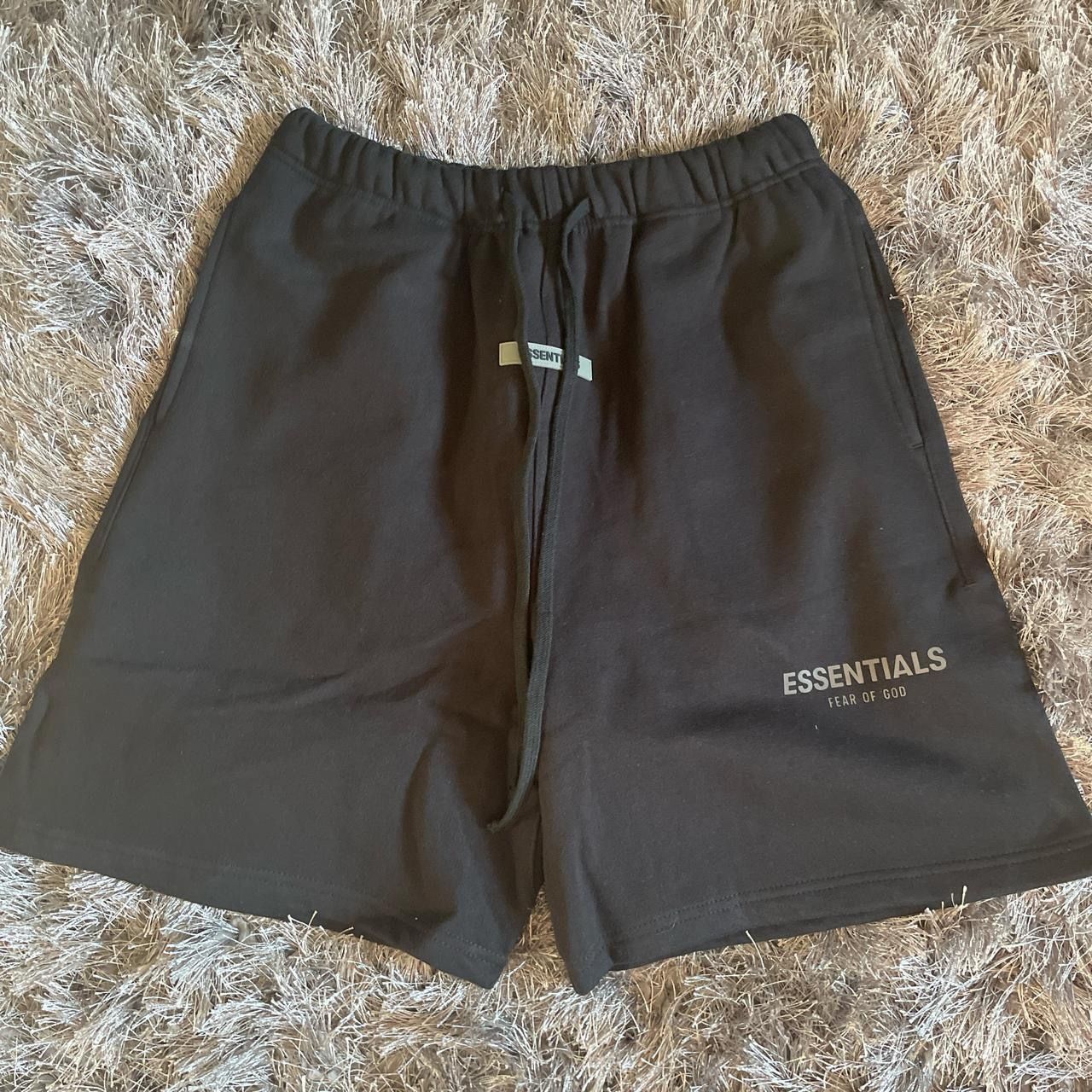 Black Essential shorts 