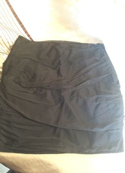 Black medium skirt