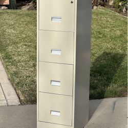 4 Drawers Filing Cabinet + Key