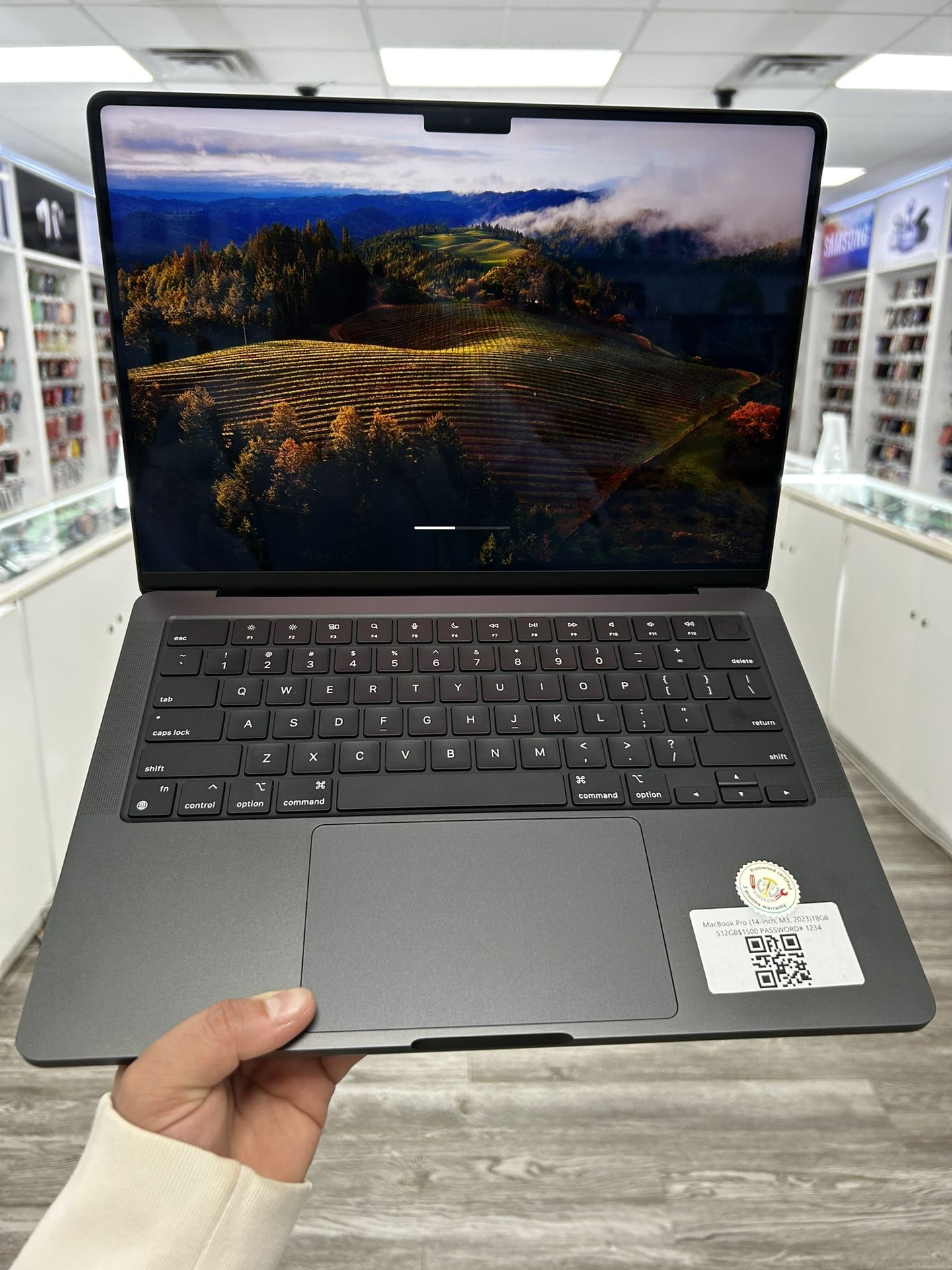 MacBook Pro 14 Inch M3 2023 18gb Ram 512gb