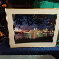 Cincinnati Sky Line Picture (Artist Signed)