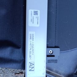 Extendable Subaru outback trunk cover