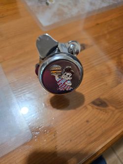 Steering wheel knob